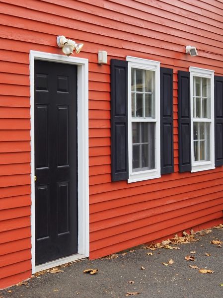 Cost of Red Vinyl Siding Installation in Monroe Township
